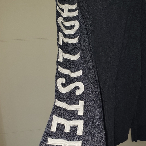 💕Hollister Long Sleeve T-shirt (A23) - Picture 3 of 5